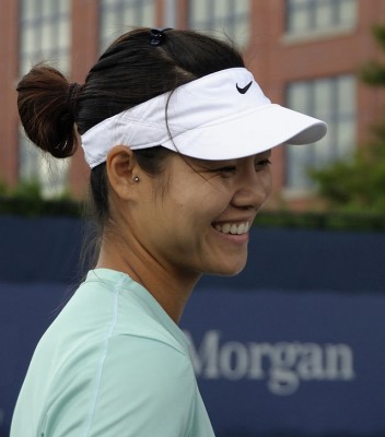 Chinese Tennis star Li Na retires